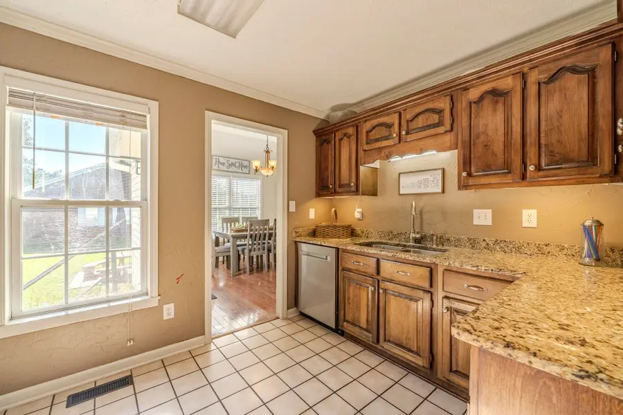 15 JH WINBORN LN, Savannah, TN 38372 - #3