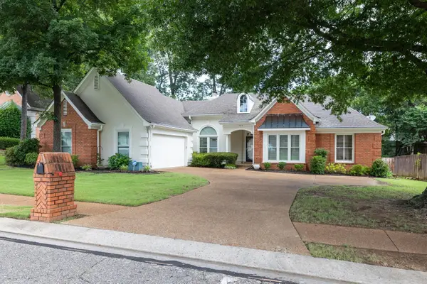 7614 FAIRWAY FOREST DR N, Memphis, TN 38016