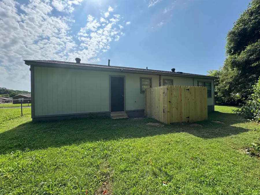 4391 SHADOWLINE CV, Memphis, TN 38109 - #2