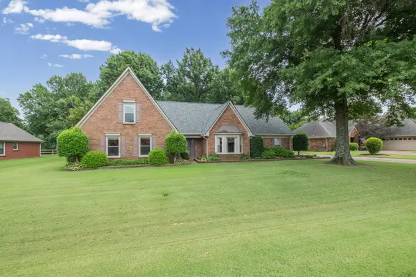 3320 PATRICIA ELLEN DR, Bartlett, TN 38133