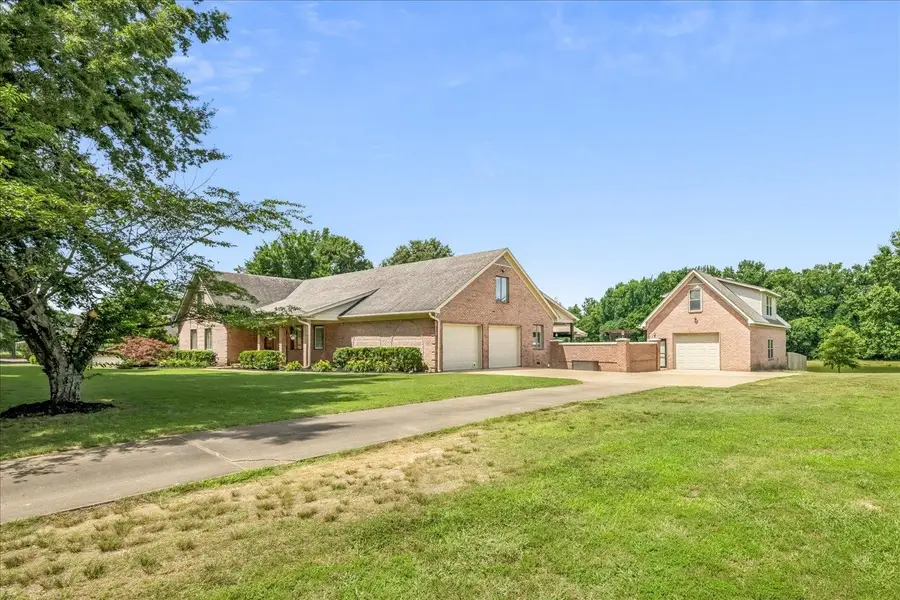 2439 GEORGE R JAMES RD, Eads, TN 38028 - #2
