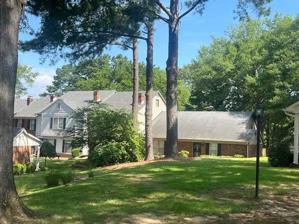6960 COUNTRY RD #50, Germantown, TN 38138