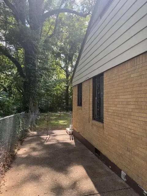 2001 BENTON ST, Memphis, TN 38106 - #2