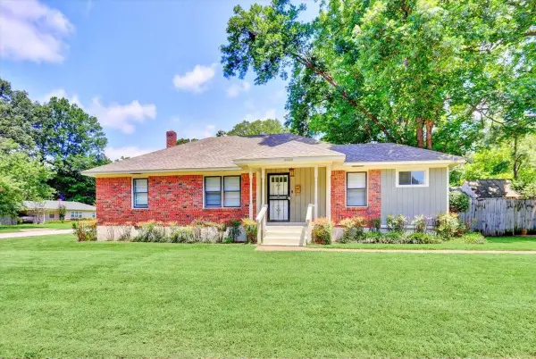 4694 FLAMINGO RD, Memphis, TN 38117