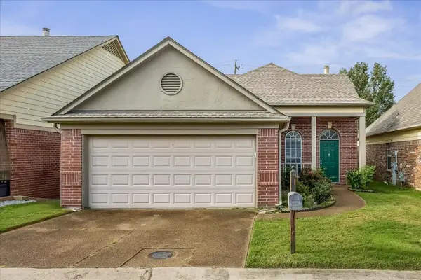 9151 S BERRY GARDEN CIR, Memphis, TN 38016