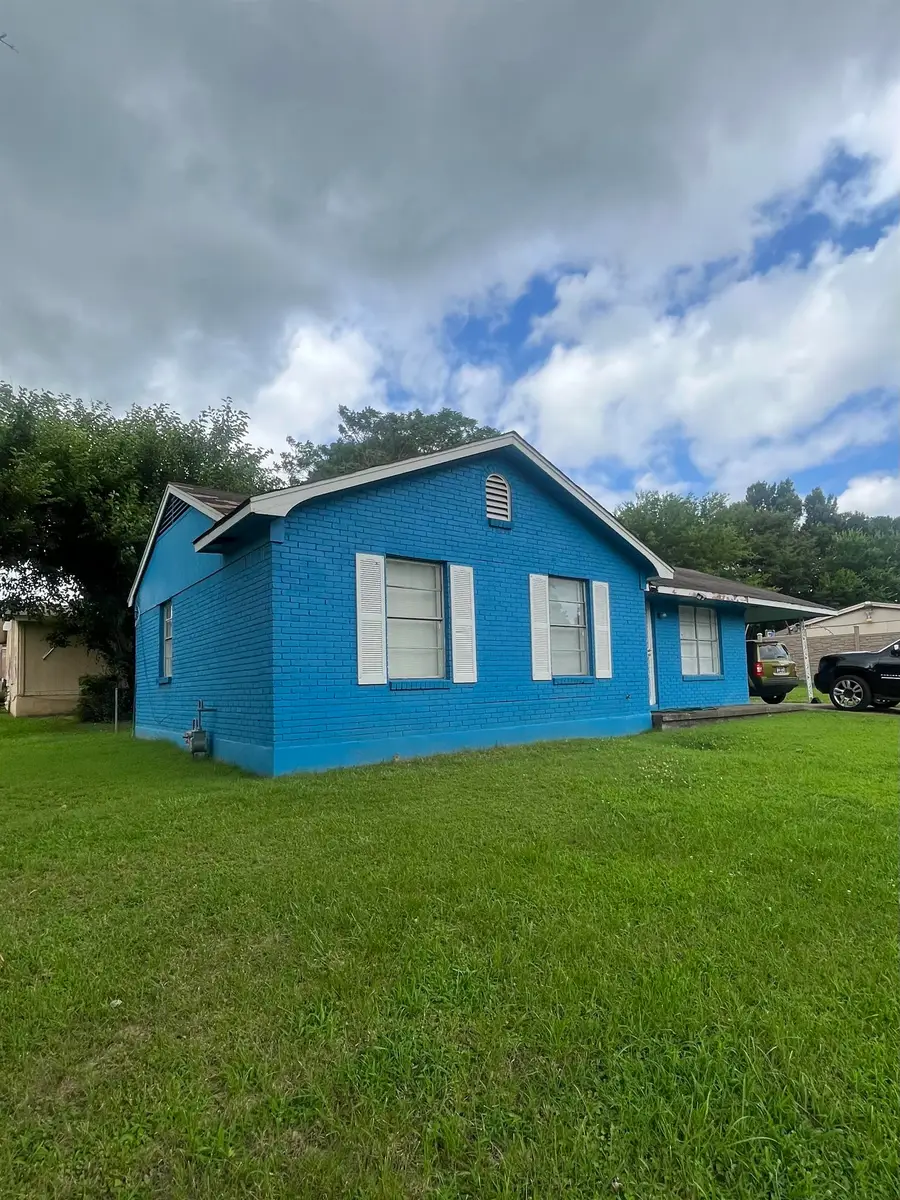 3867 W VALLEY ST, Memphis, TN 38109 - #2