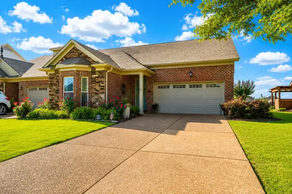 147 ST ANDREWS DR E #58-E, Oakland, TN 38060
