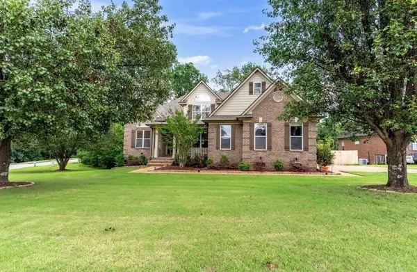 9441 LAKE BRIDGE DR, Lakeland, TN 38002