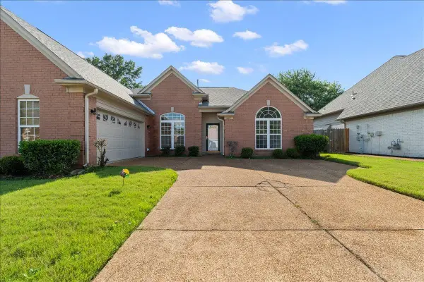 1653 HAILSHAM CV, Cordova, TN 38016