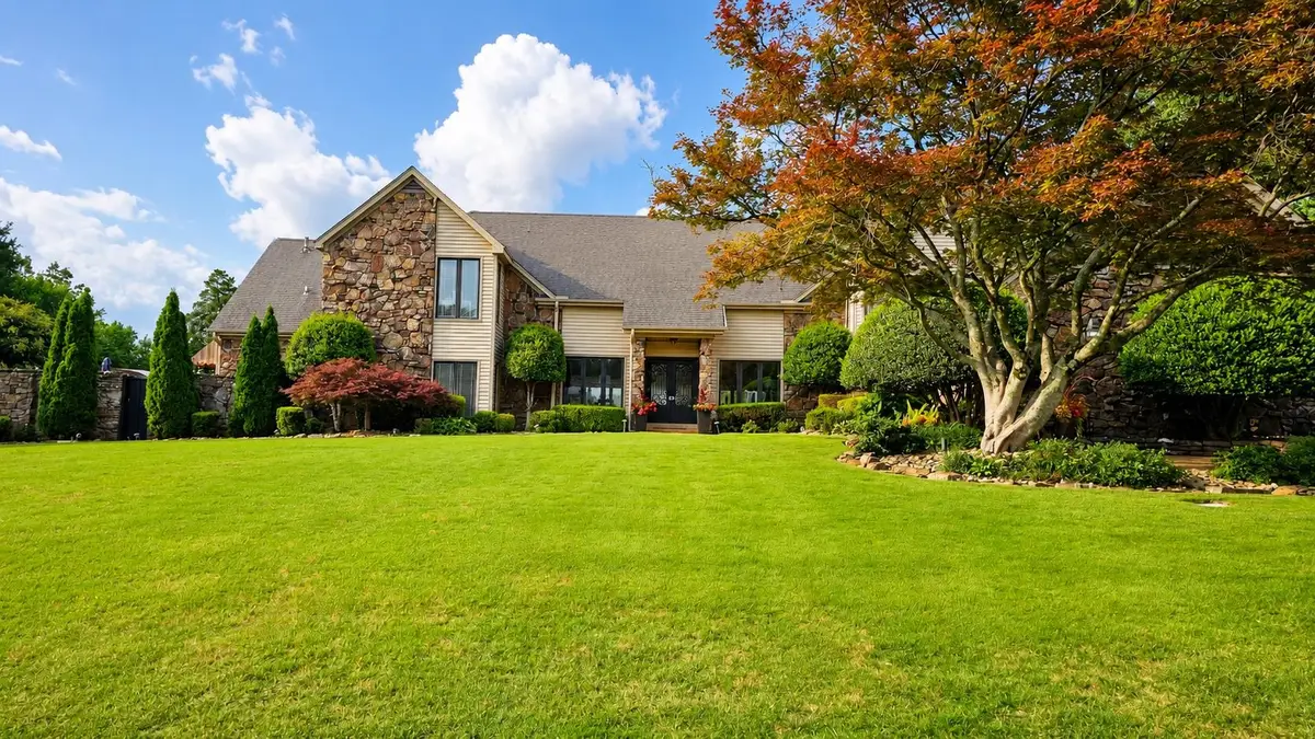 8332 COUNTRYWOOD FWY, Cordova, TN 38016 - #1