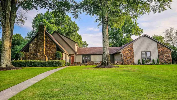 2455 SURREYHILL PL, Memphis, TN 38016