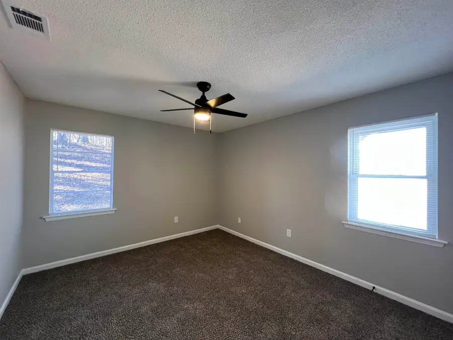 4025 MOSSVILLE ST, Memphis, TN 38109 - #3