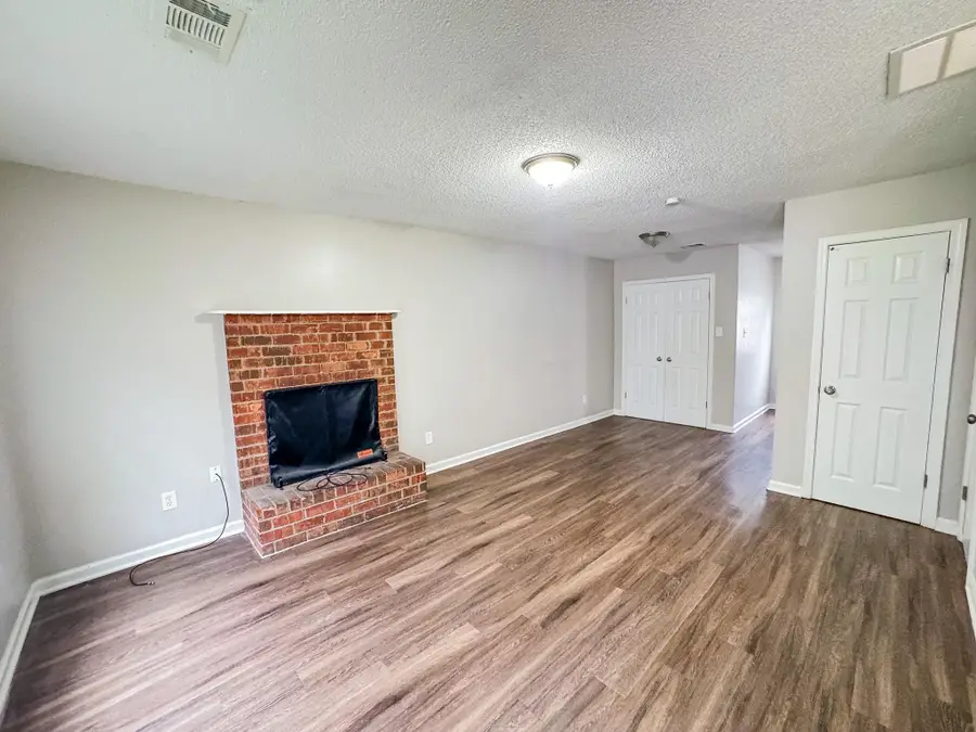 3592 CHRISTINE RD, Memphis, TN 38118 - #2