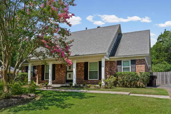 461 DOVE VALLEY DR, Collierville, TN 38017