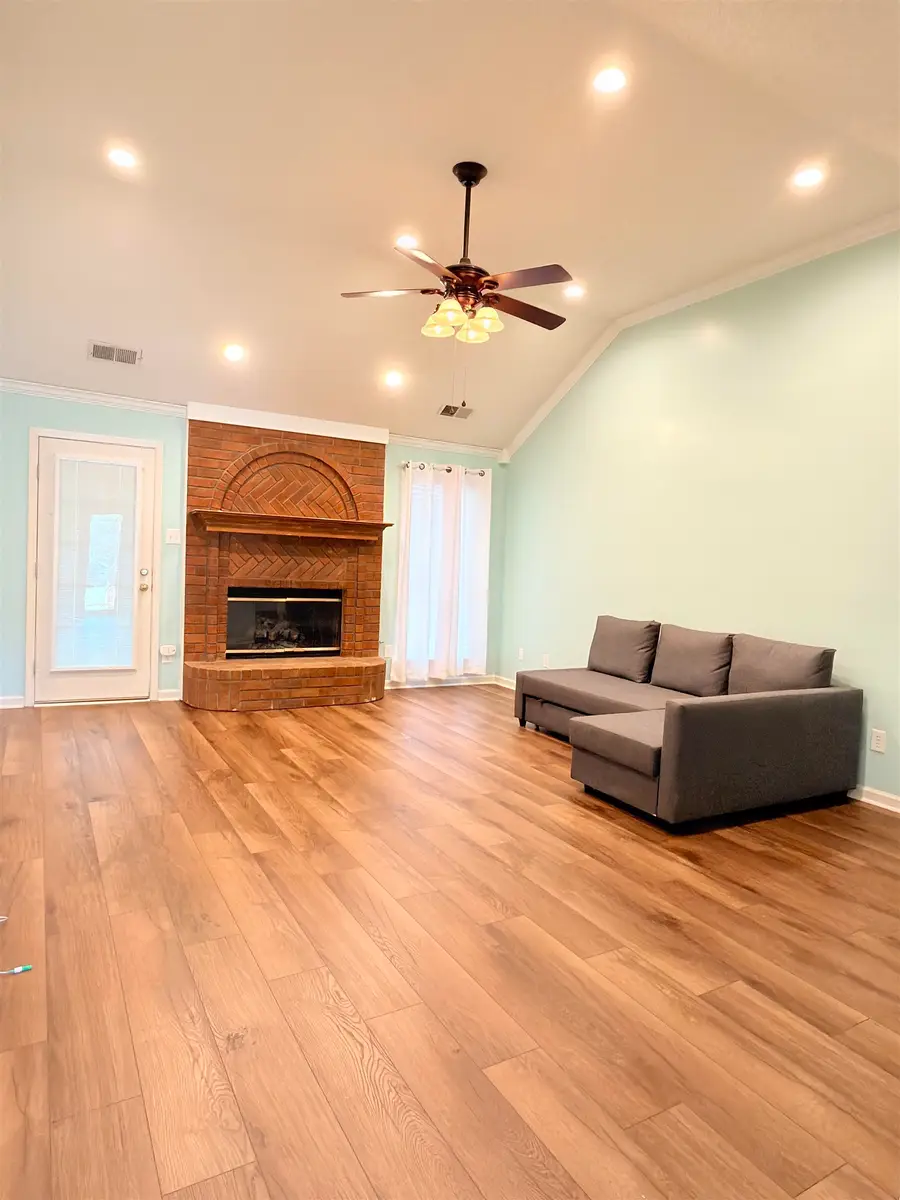 8612 OVERCUP OAKS DR, Cordova, TN 38018 - #2