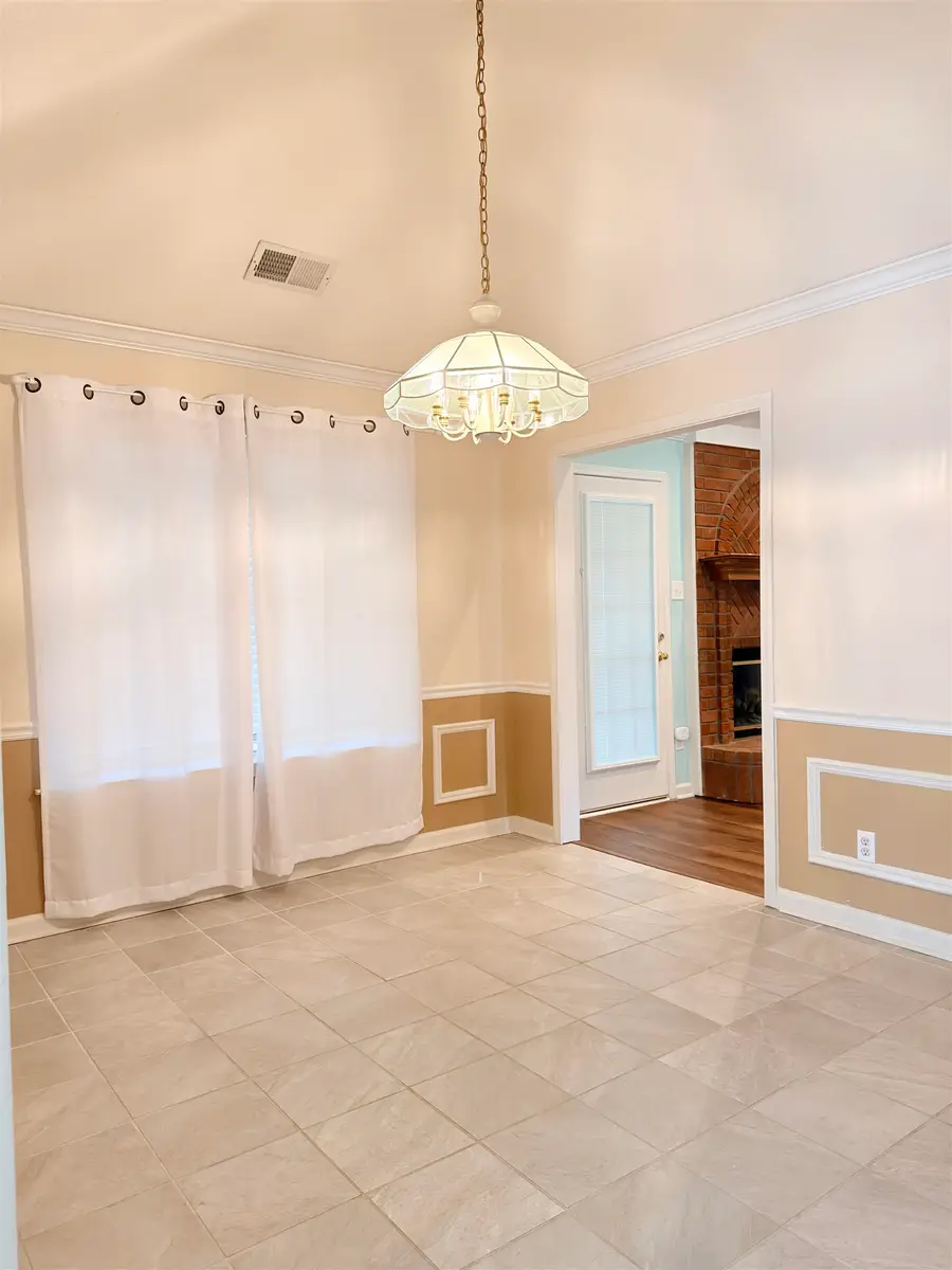 8612 OVERCUP OAKS DR, Cordova, TN 38018 - #3