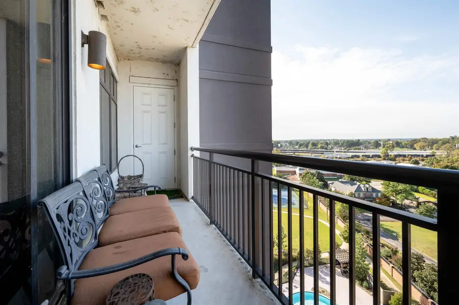 717 S RIVERSIDE DR #903, Memphis, TN 38103 - #2