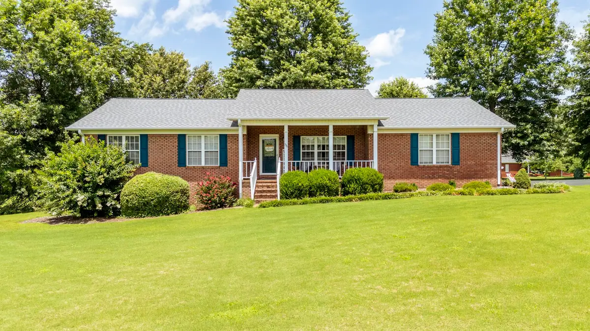 335 JORDAN GLEN LN, Savannah, TN 38372 - #1