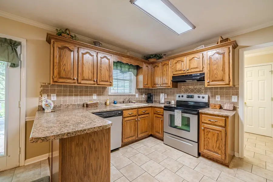 335 JORDAN GLEN LN, Savannah, TN 38372 - #3