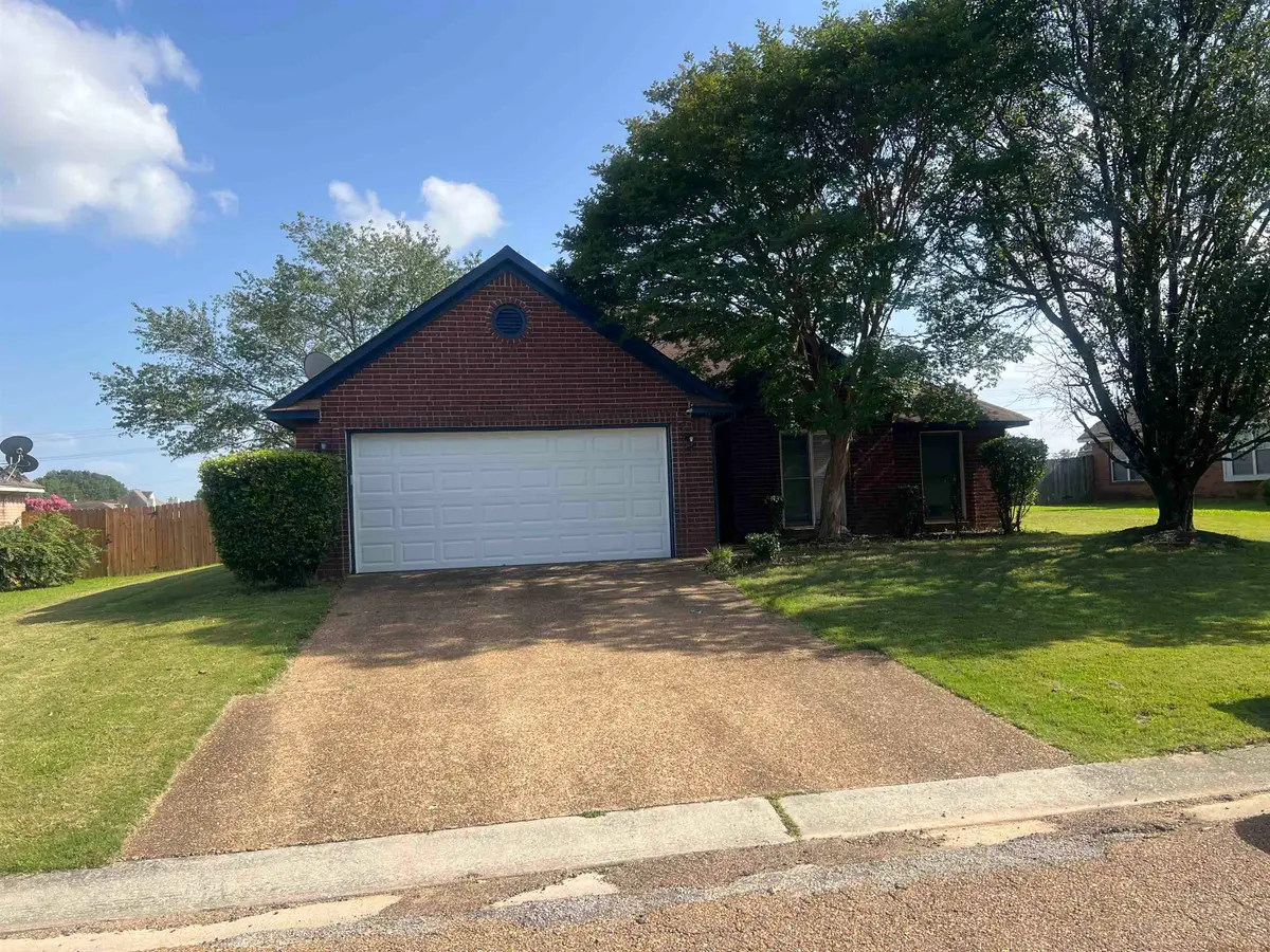 6835 WATER POINT CV, Memphis, TN 38125-3456 - #1