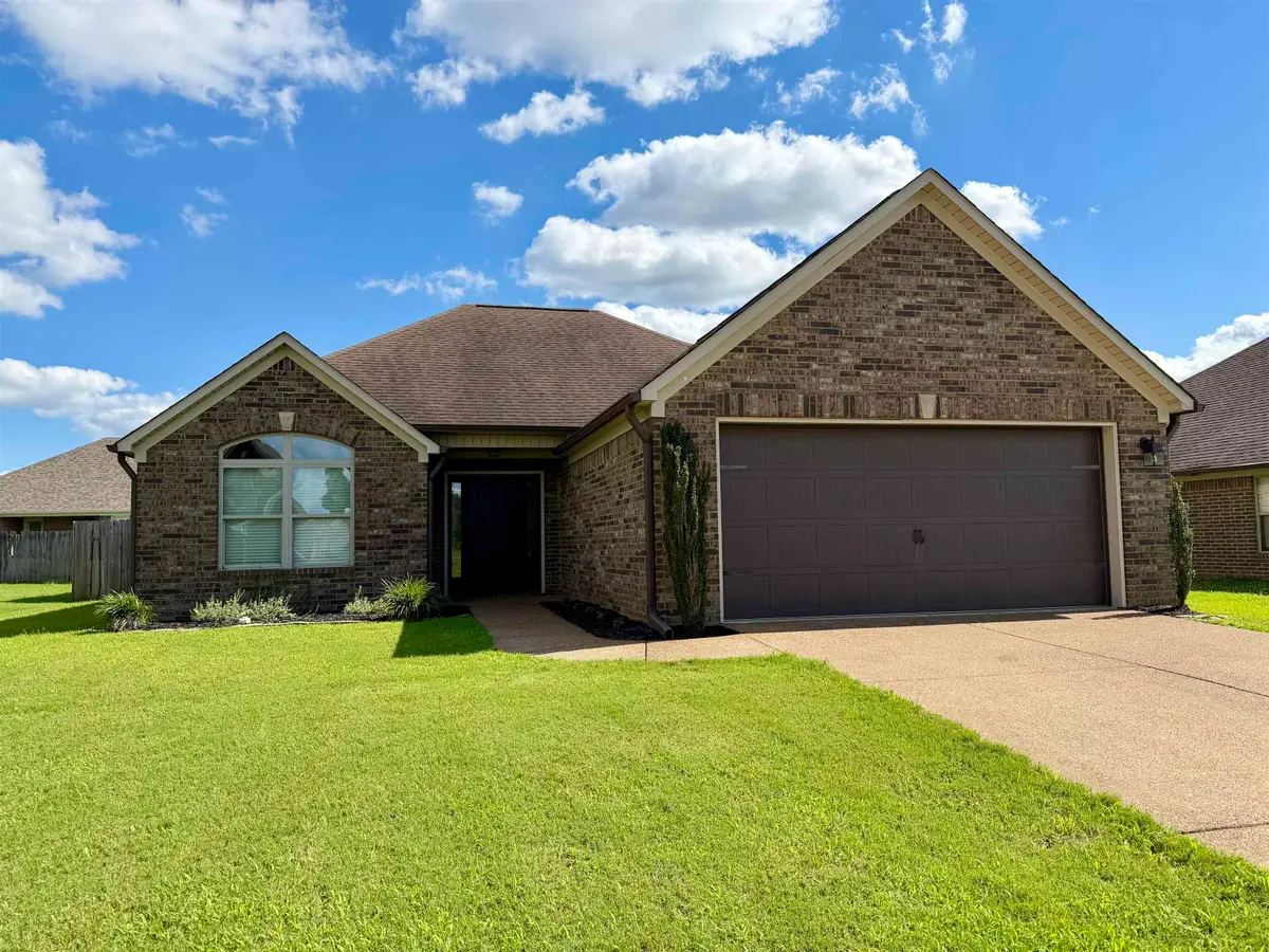 76 BIRCH HOLLOW LN, Jackson, TN 38305-1886 - #1