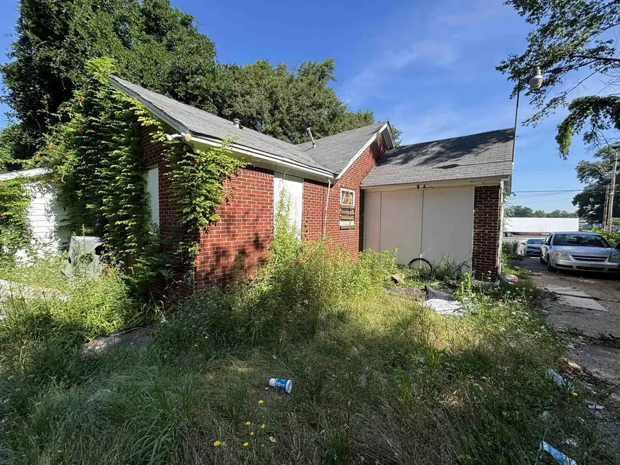 175 E BROOKS RD, Memphis, TN 38109 - #2
