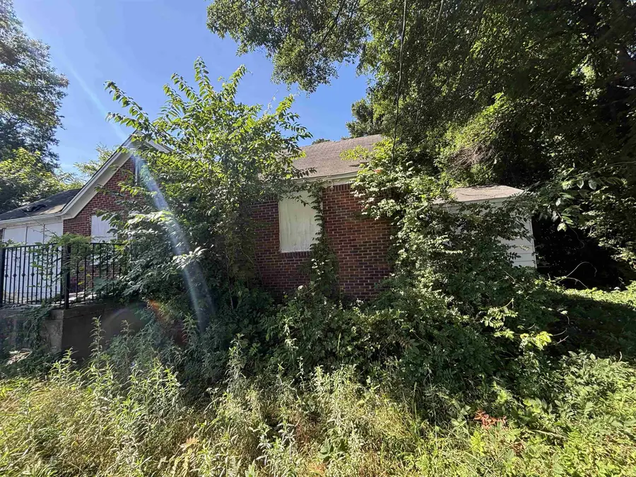 175 E BROOKS RD, Memphis, TN 38109 - #3