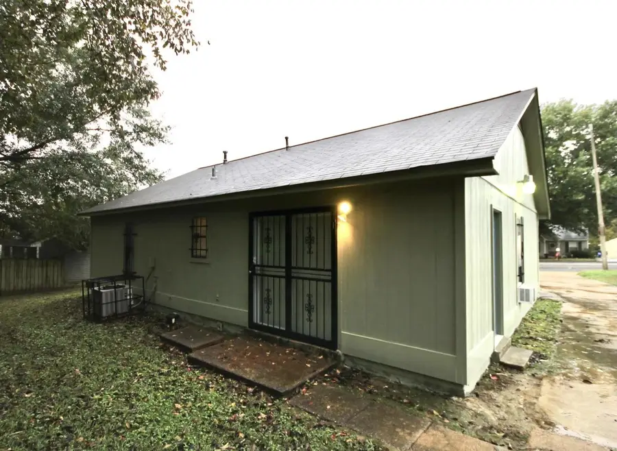 3878 WINDERMERE RD, Memphis, TN 38128 - #2
