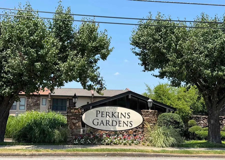 427 S PERKINS RD #427-1, Memphis, TN 38117 - #3