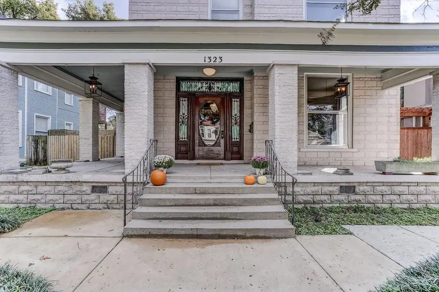 1323 CARR AVE, Memphis, TN 38104 - #2