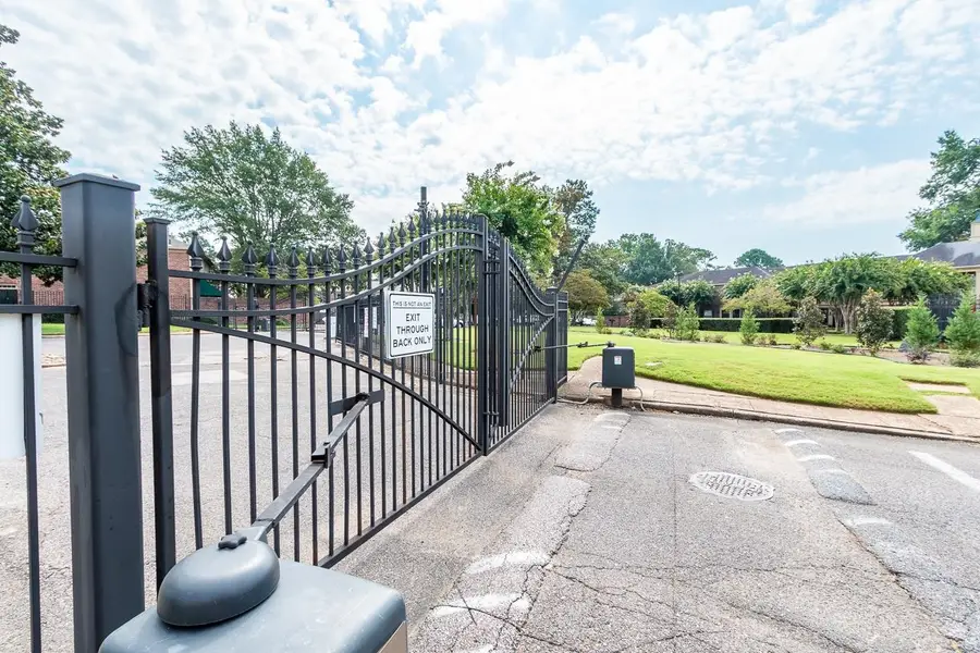 1205 BRISTOL DR #18, Memphis, TN 38119 - #2