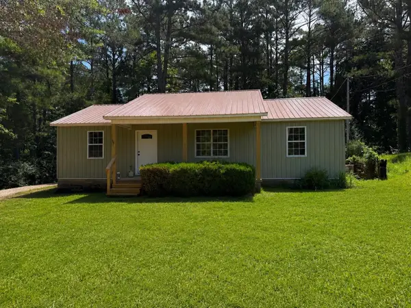 125 FOUST LN, Selmer, TN 38375-5042