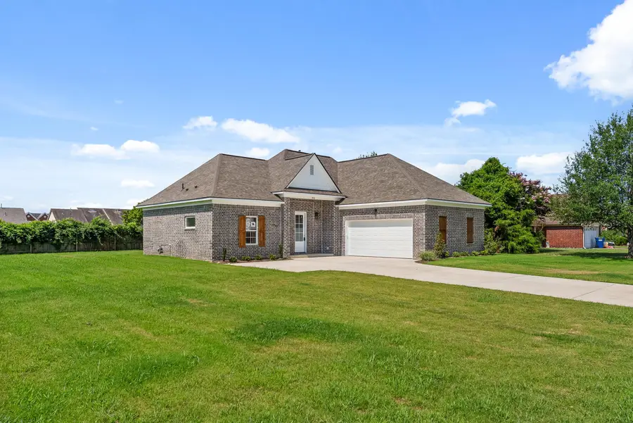 7416 DUNBARTON DR, Horn Lake, MS 38637 - #2