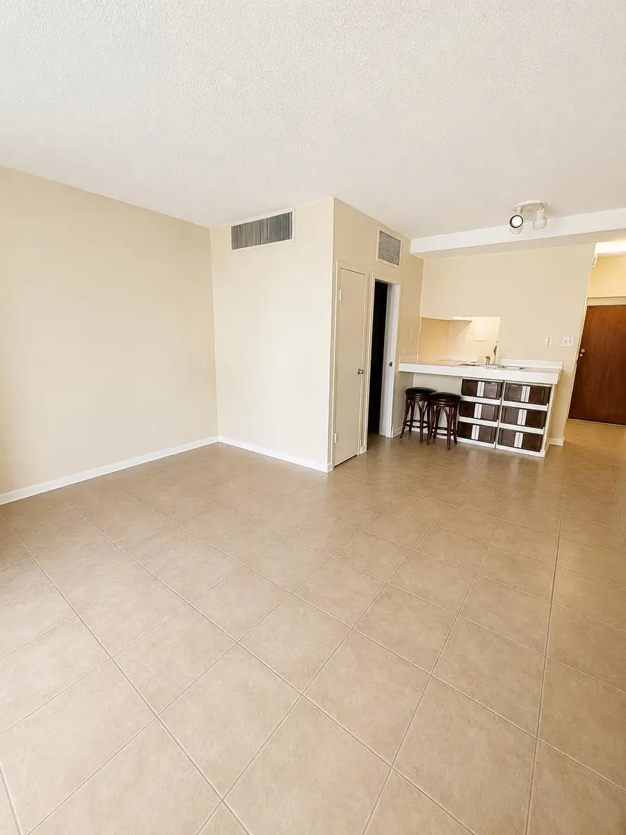 1271 POPLAR AVE #310, Memphis, TN 38104 - #2