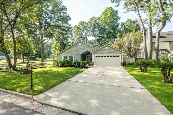 8155 W PINE CRK, Germantown, TN 38138