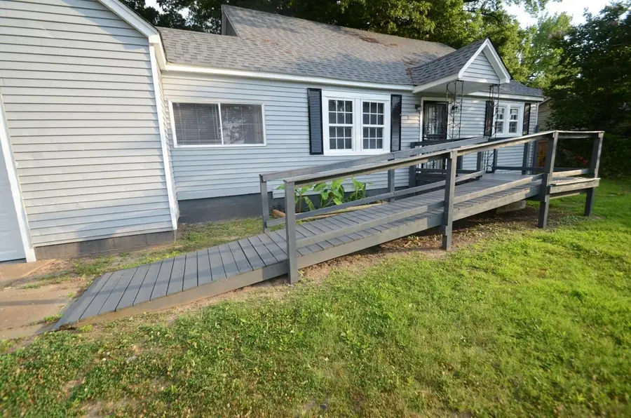 31 W BISCAYNE RD, Memphis, TN 38109 - #3