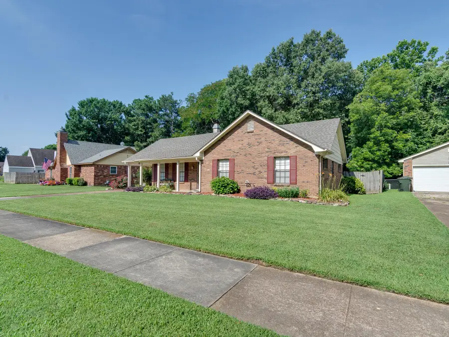 2455 FLOWERING TREE DR, Bartlett, TN 38134 - #2