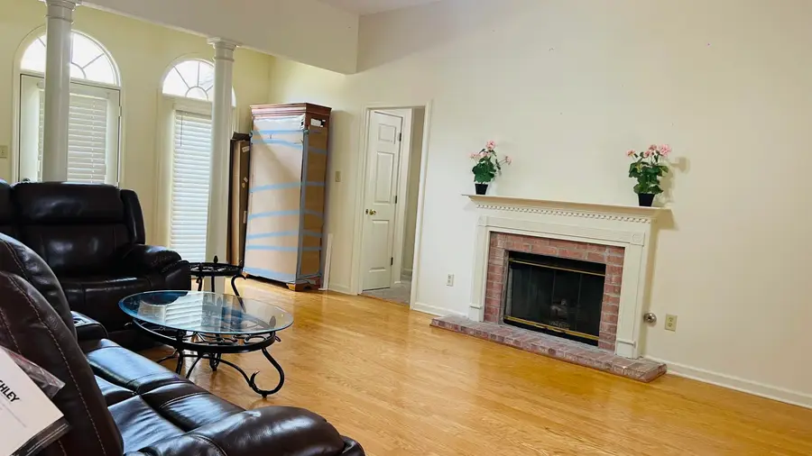 8291 FLORAL SPRINGS LN, Cordova, TN 38016 - #3