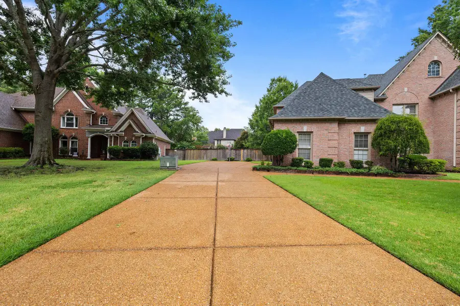 9460 HEDGEGROVE DR, Germantown, TN 38139 - #2
