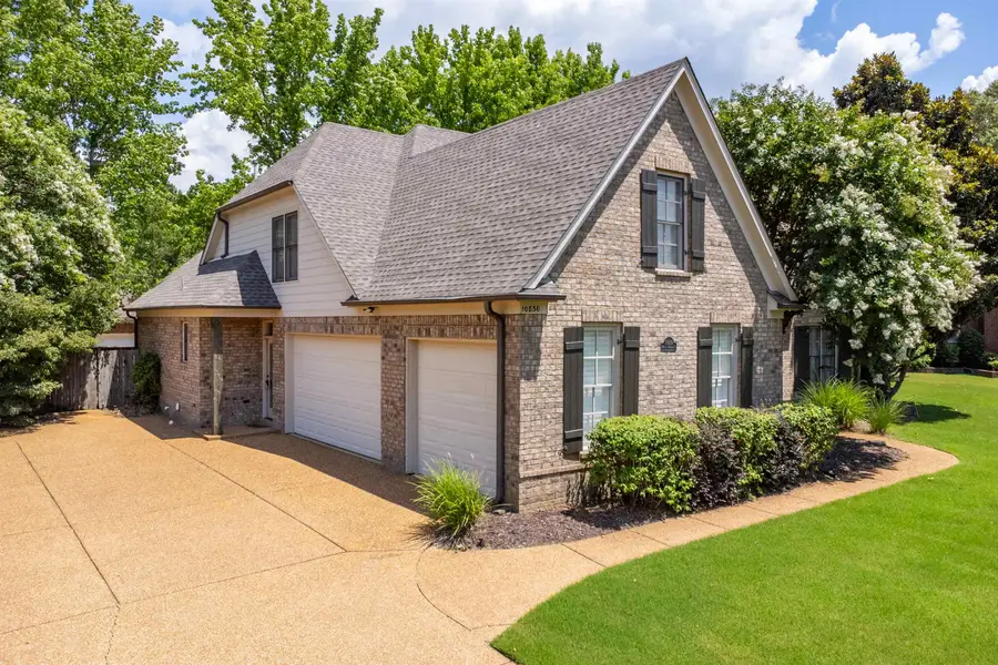 10830 WHISPER HOLLOW CV, Collierville, TN 38017 - #2
