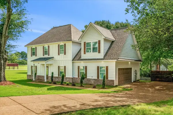 56 S SANGA RD, Cordova, TN 38018