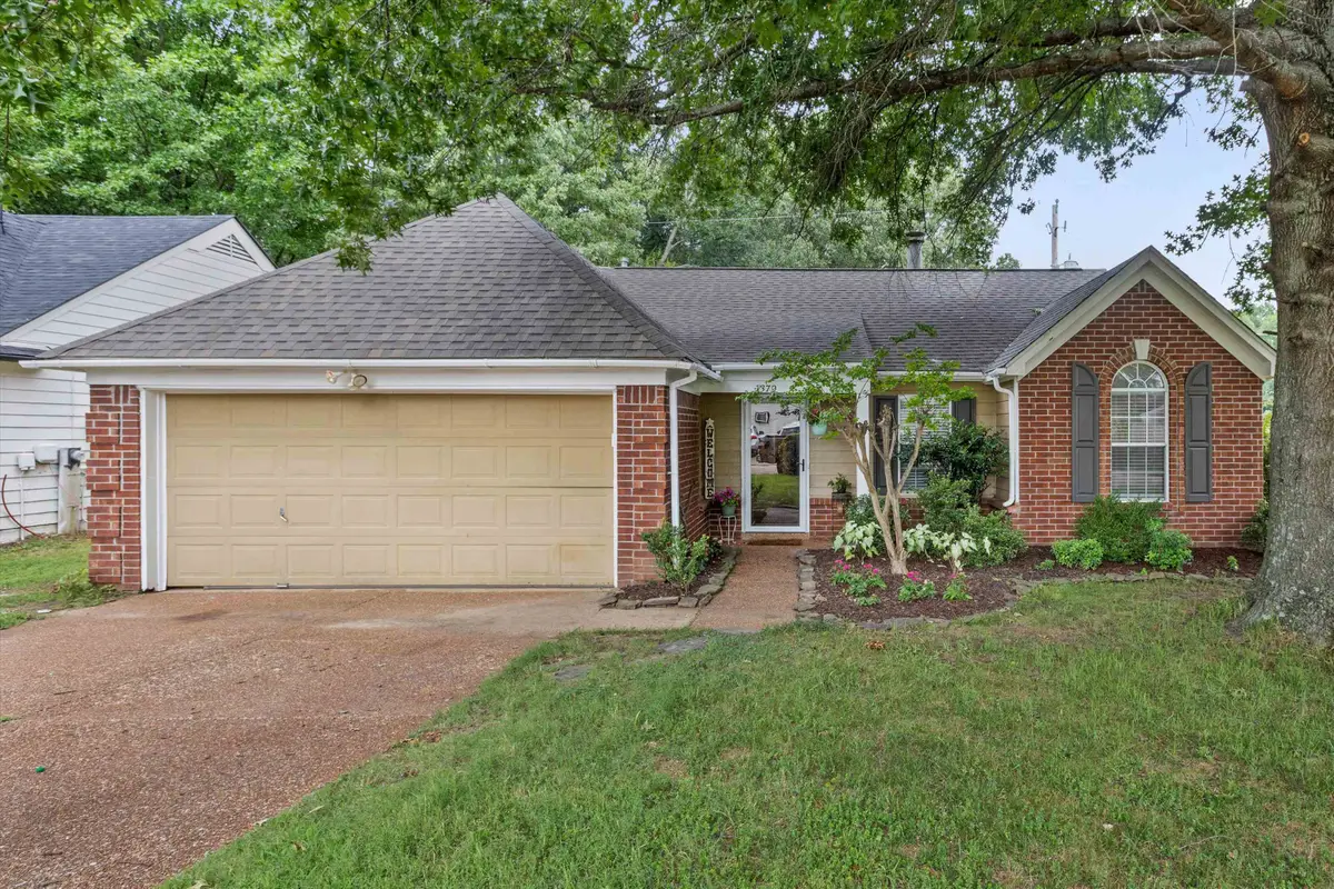 1379 LAGRANGE DOWNS RD, Cordova, TN 38018 - #1