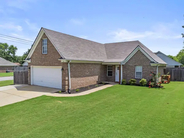 305 CLAY ST, Oakland, TN 38060