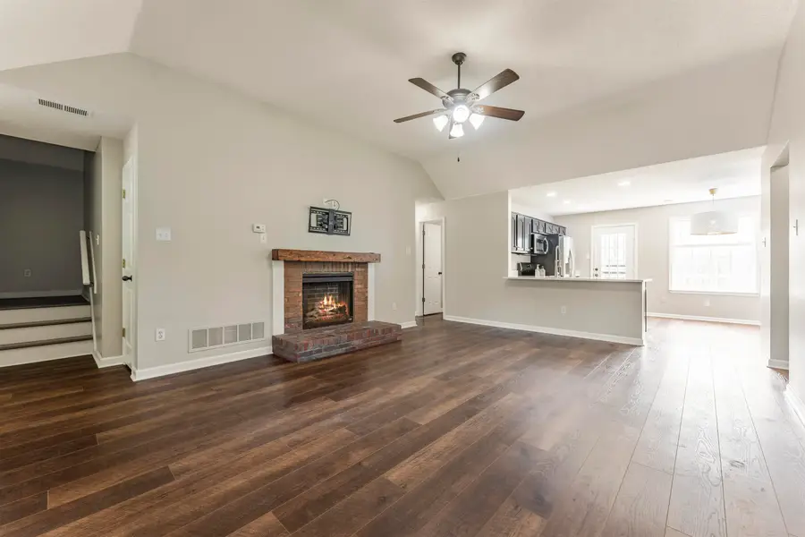 305 CLAY ST, Oakland, TN 38060 - #3