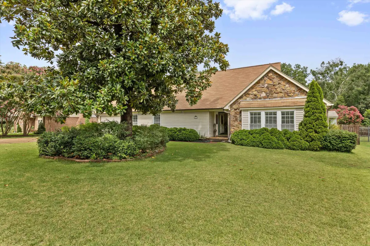 2928 SANDY CREEK DR, Germantown, TN 38138 - #1