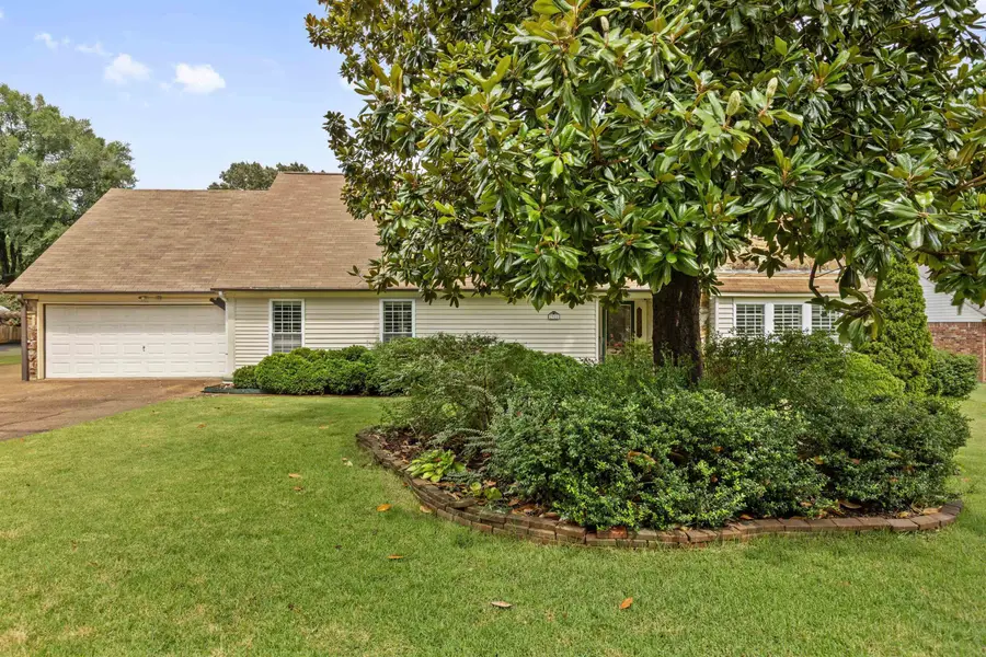 2928 SANDY CREEK DR, Germantown, TN 38138 - #2