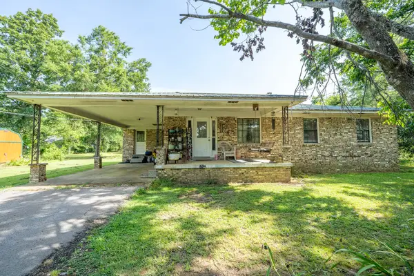 261 MACON ST, Savannah, TN 38372