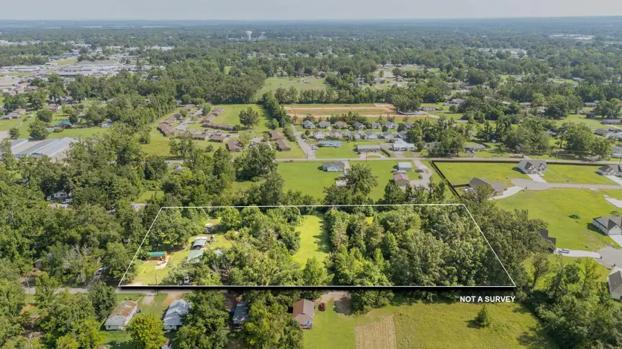 261 MACON ST, Savannah, TN 38372 - #2