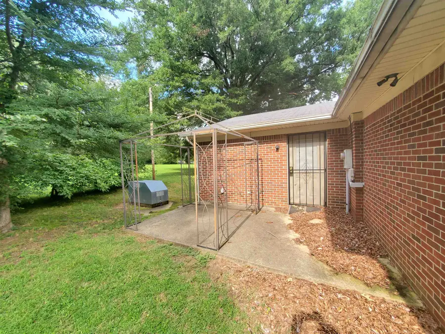147 ROGERS ST, Sharon, TN 38255 - #3