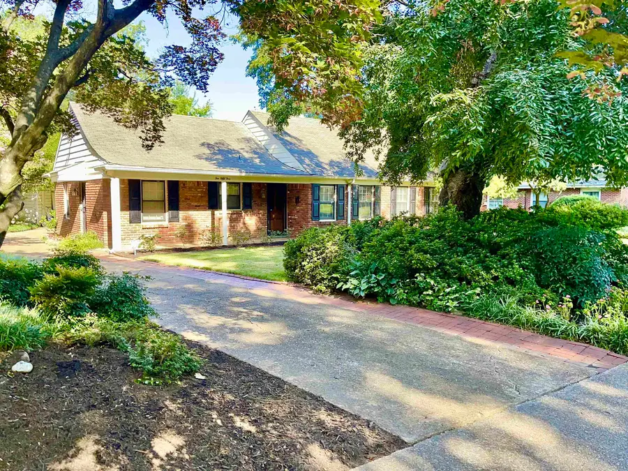 1055 WOODVIEW DR, Memphis, TN 38117 - #2